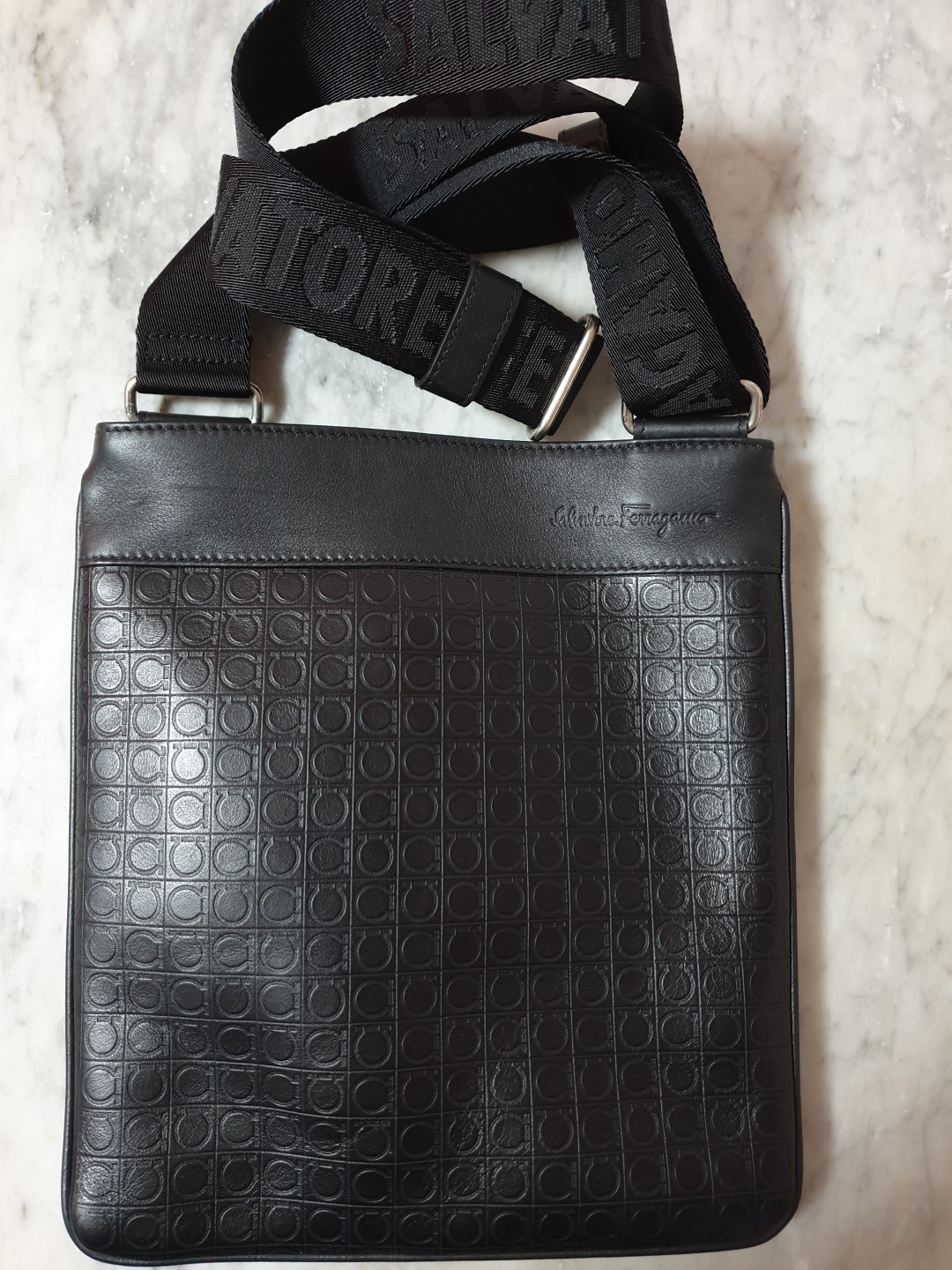 Salvatore sling bag 2025