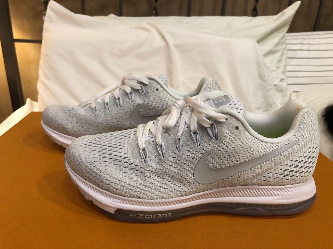nike zoom rubber shoes