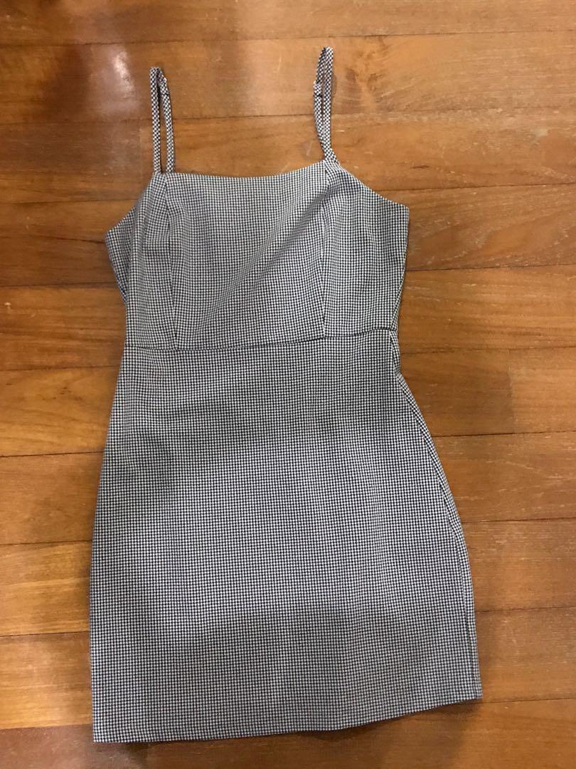Pull and store bear check dress