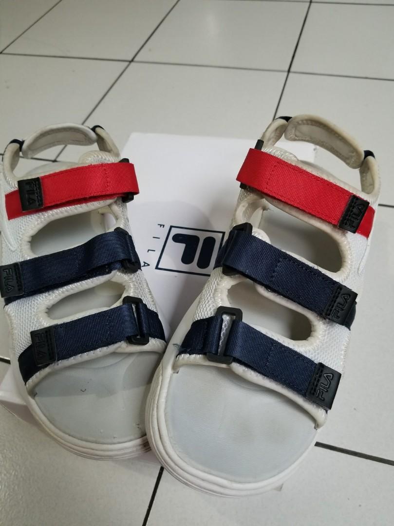 harga sandal fila disruptor