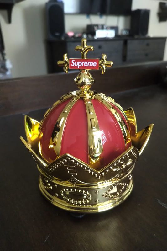 supreme crown