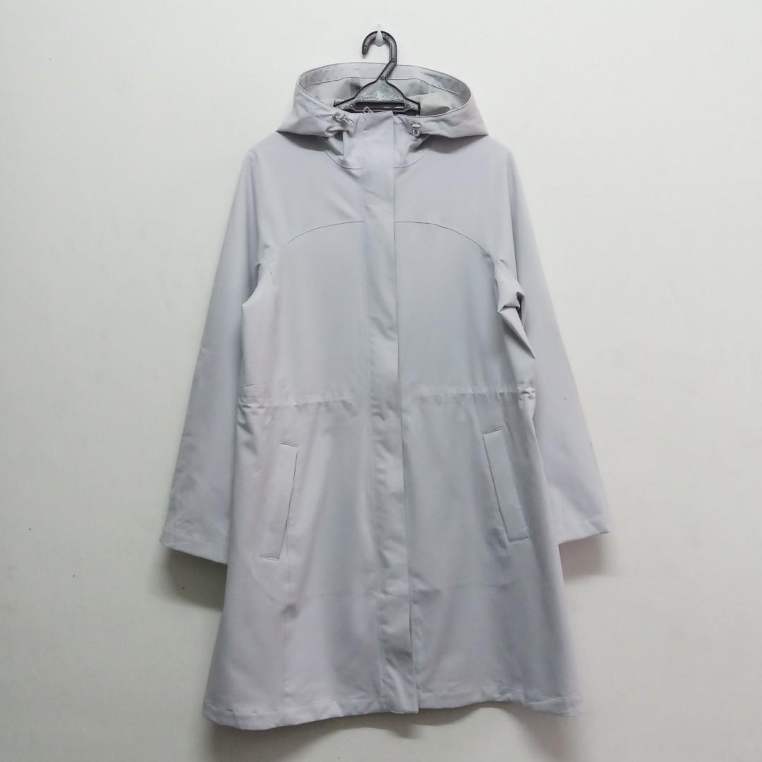 Uniqlo raincoat womens hotsell