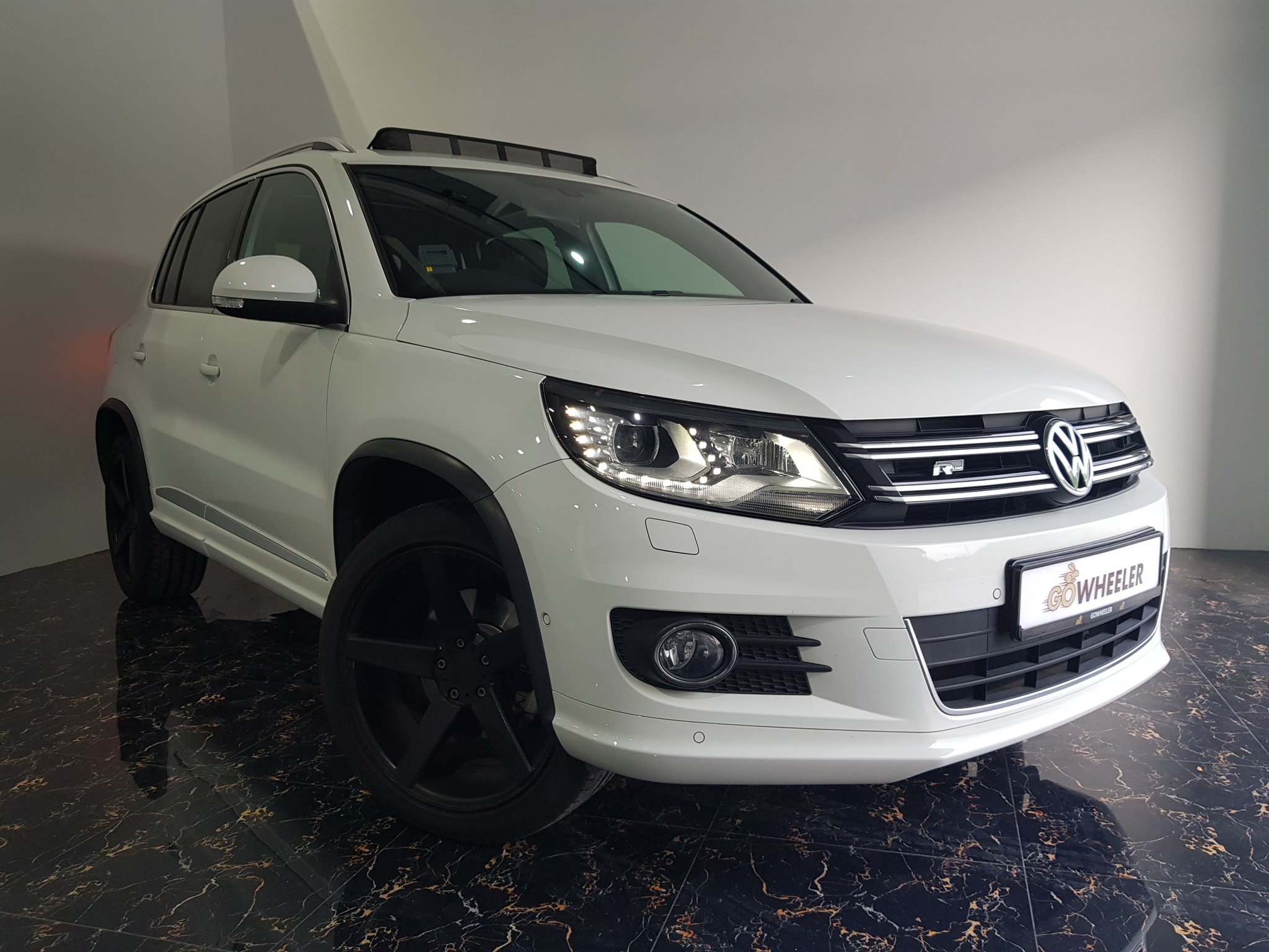 Volkswagen Tiguan 2 0 Tsi R Line Cars Cars For Sale On Carousell