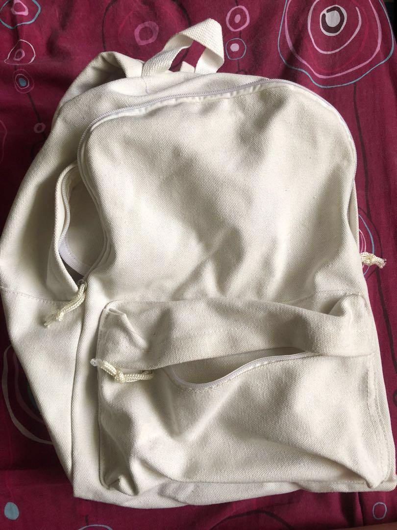 White Korean Aesthetic Backpack Ulzzang Women S Fashion Bags Wallets Backpacks On Carousell Enjoy the best korean fashion, skincare and beauty products at kooding. white korean aesthetic backpack ulzzang