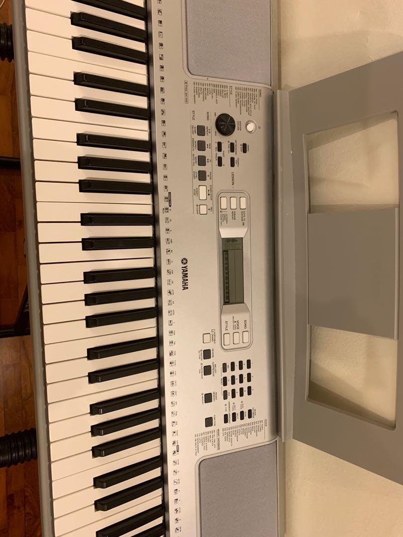 Yamaha YPT 360 Keyboard, Hobbies & Toys, Music & Media, Musical ...