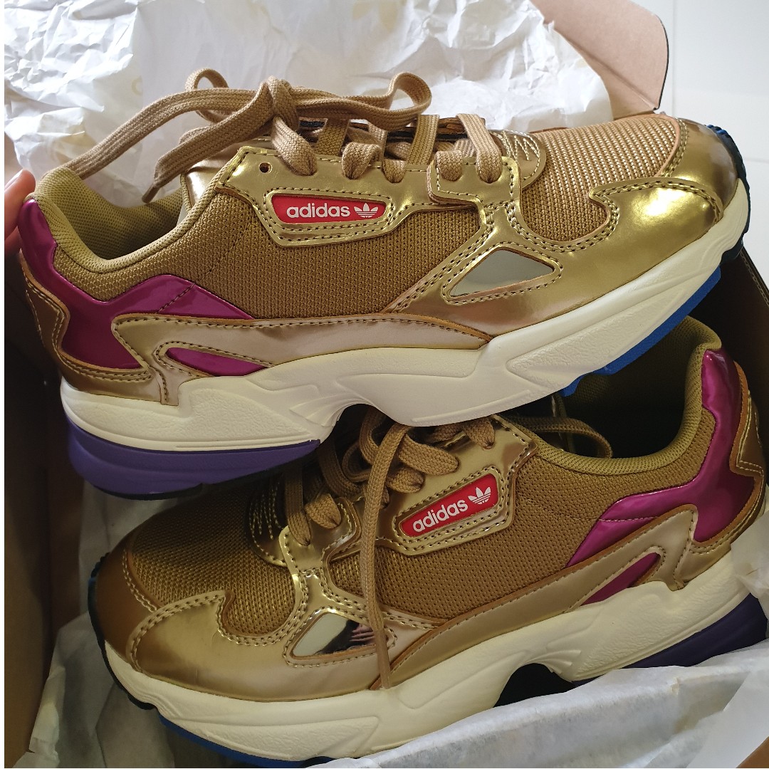 Falcon gold adidas outlet