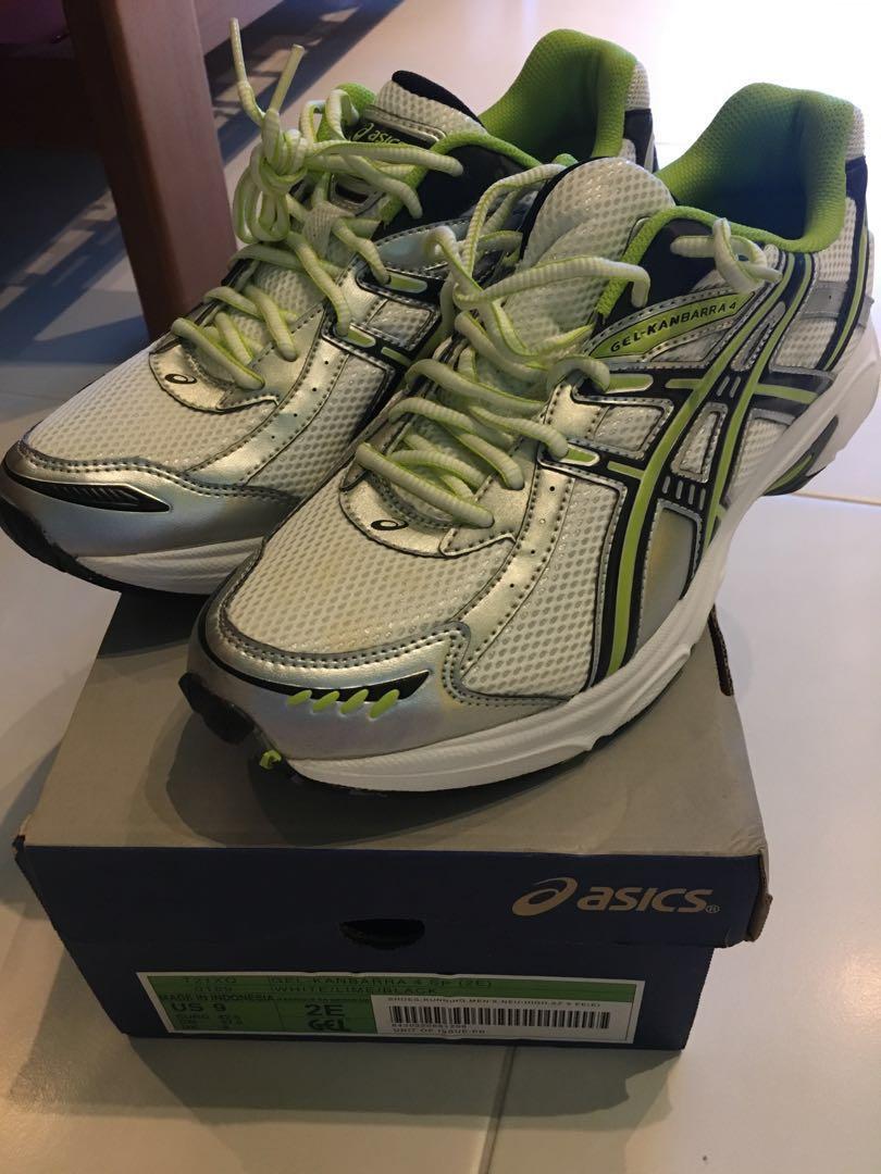 saf emart running shoes