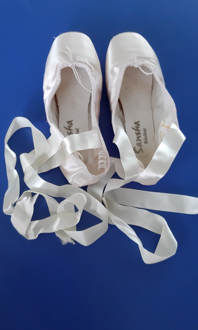pointe ballet shoes near me