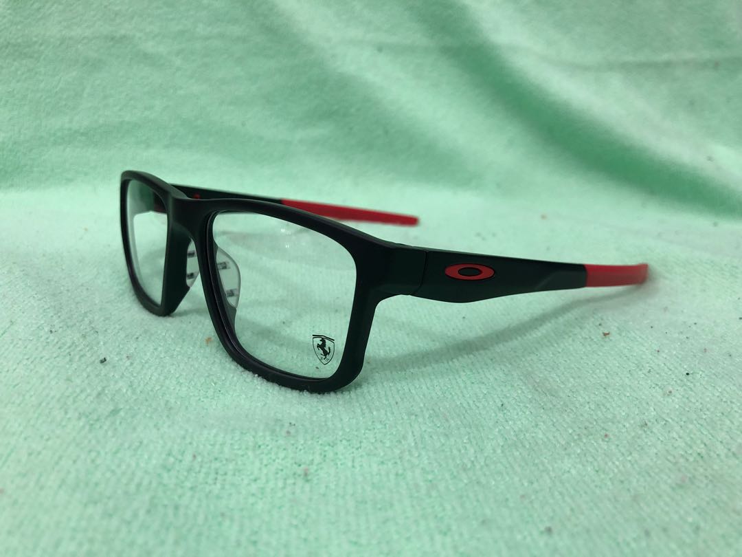 oakley hyperlink