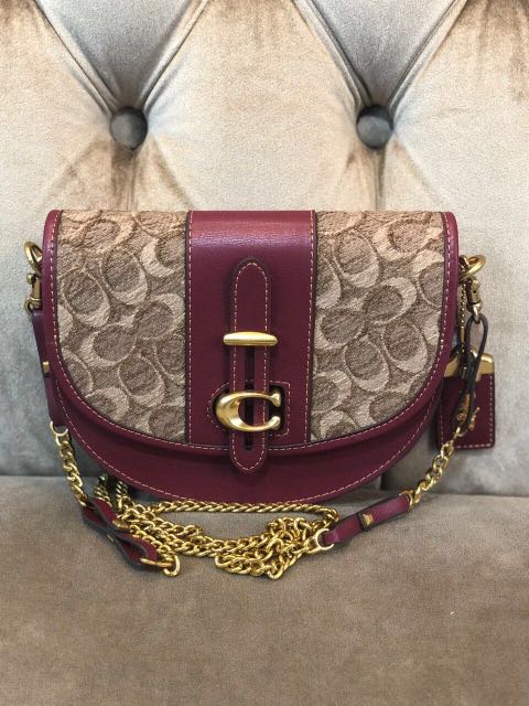 Saddle 20 in shop signature jacquard