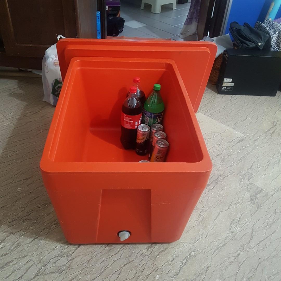 Commercial/Industrial Ice Box, Sports Equipment, Other Sports Equipment and Supplies on Carousell