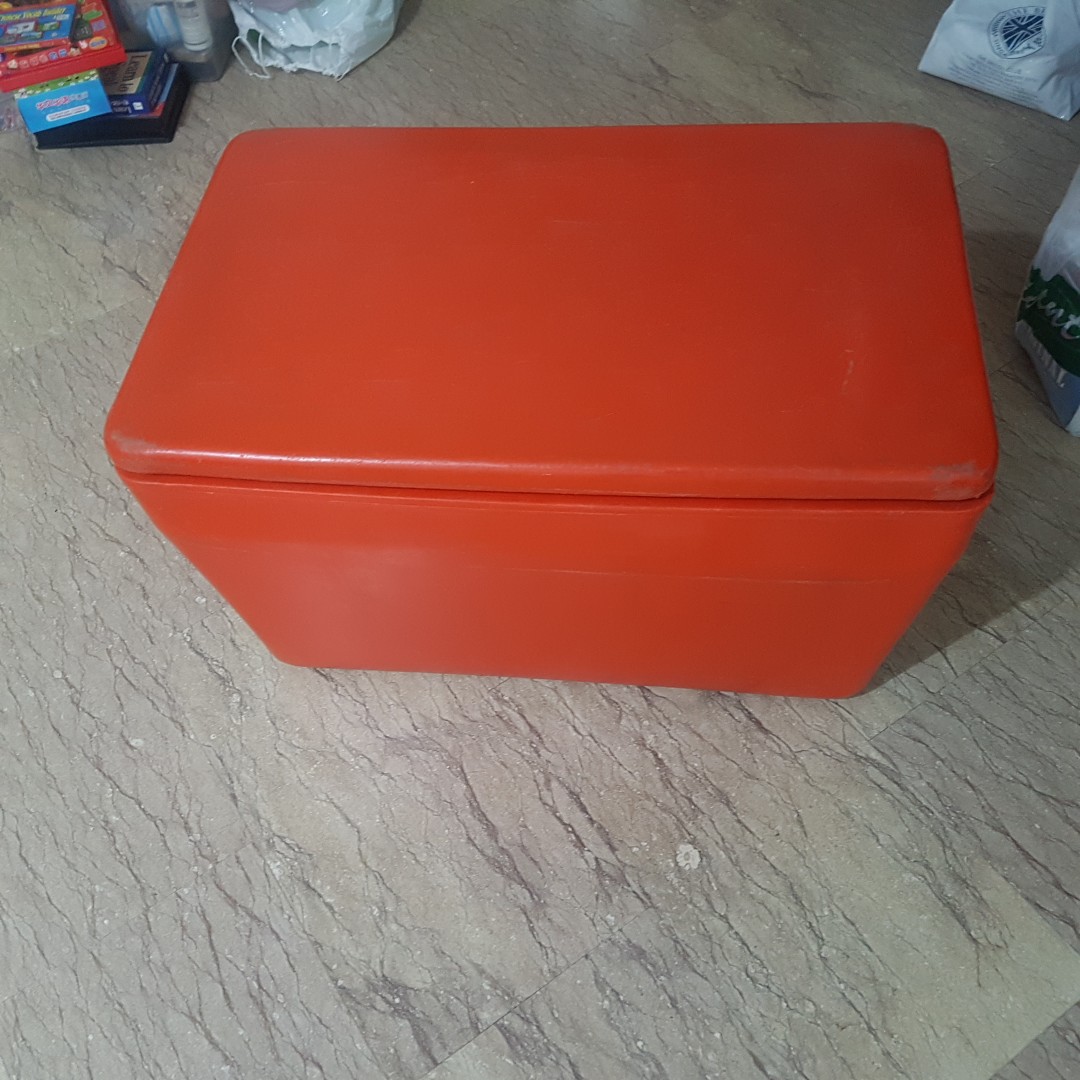 Commercial/Industrial Ice Box, Sports Equipment, Other Sports Equipment