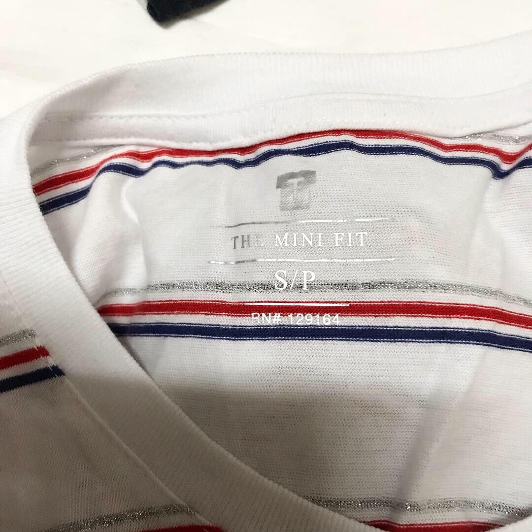 Cotton on mini fit shirt (Category: Shirts) located in Paranaque City. Submitted by saversmanila (Listing ID 224841389, Image 2). Description: Mannequin size is medium frame.