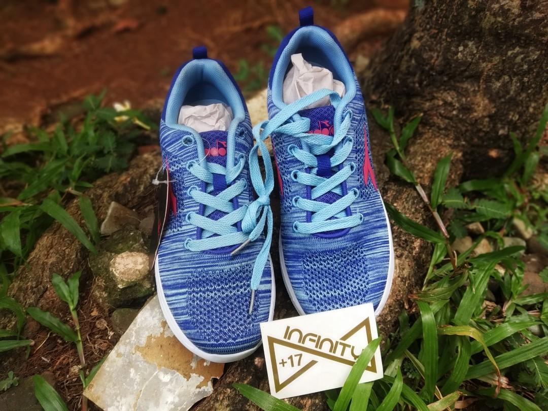 Diadora running wanita shop