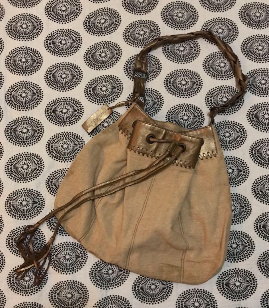 hush puppies bag price