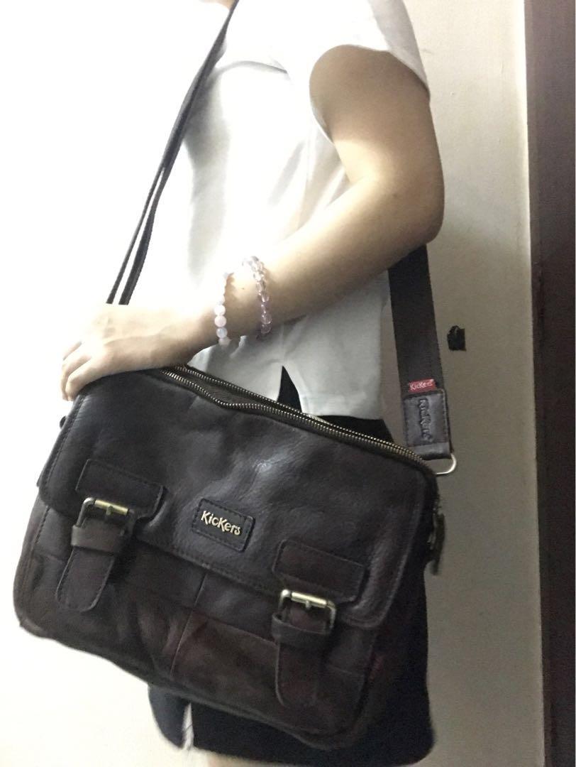 Kickers leather 2025 sling bag