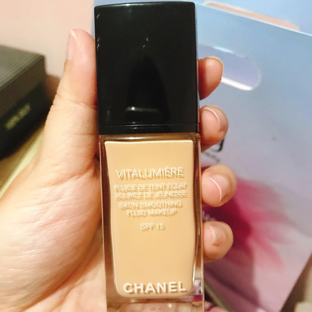 Preloved Chanel Vitalumiere Foundation 20 Clair Cameo, Kesehatan &  Kecantikan, Rias Wajah di Carousell