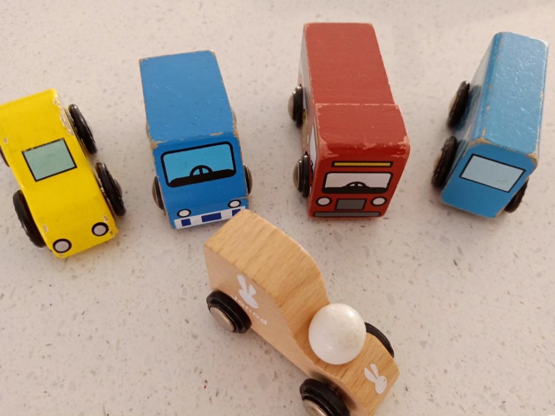 brio wooden cars