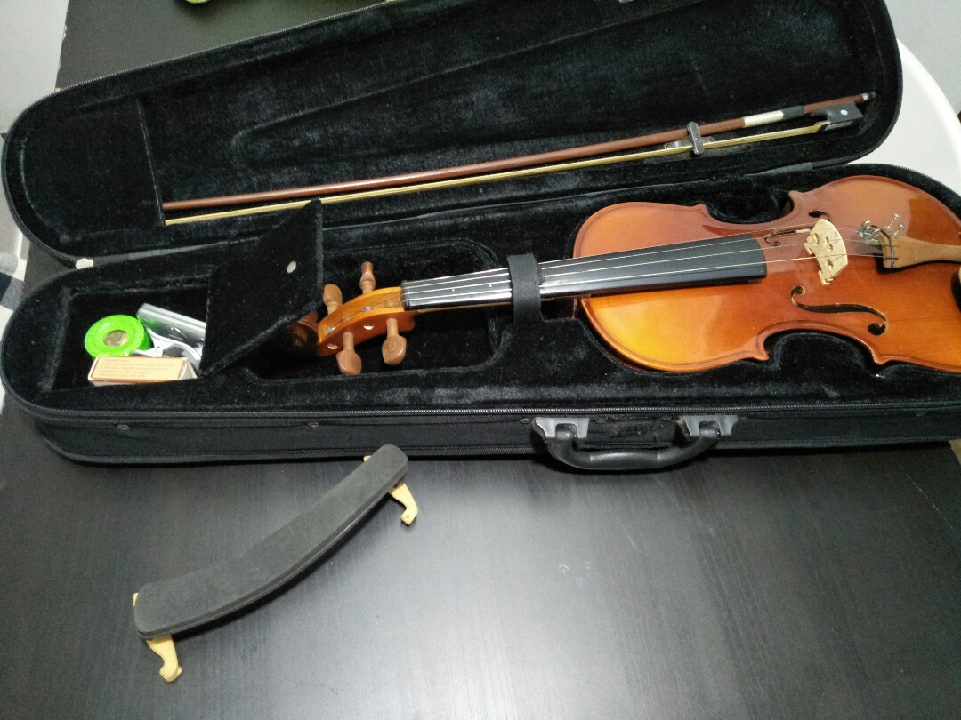 violin (Santa Cruz) 4/4 full size, Hobbies \u0026 Toys, Music \u0026 Media, Musical  Instruments on Carousell
