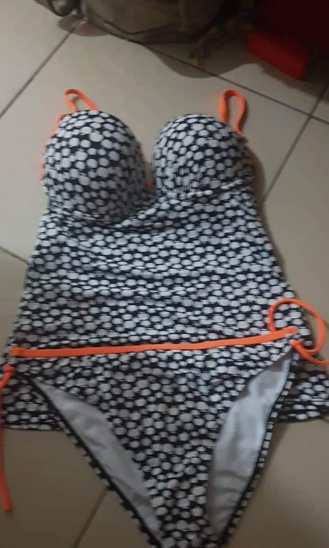 bra cup bathing suits