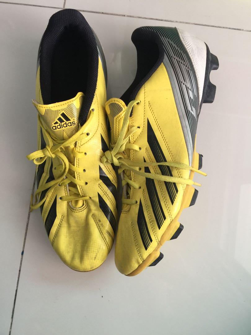 used soccer shoes for sale