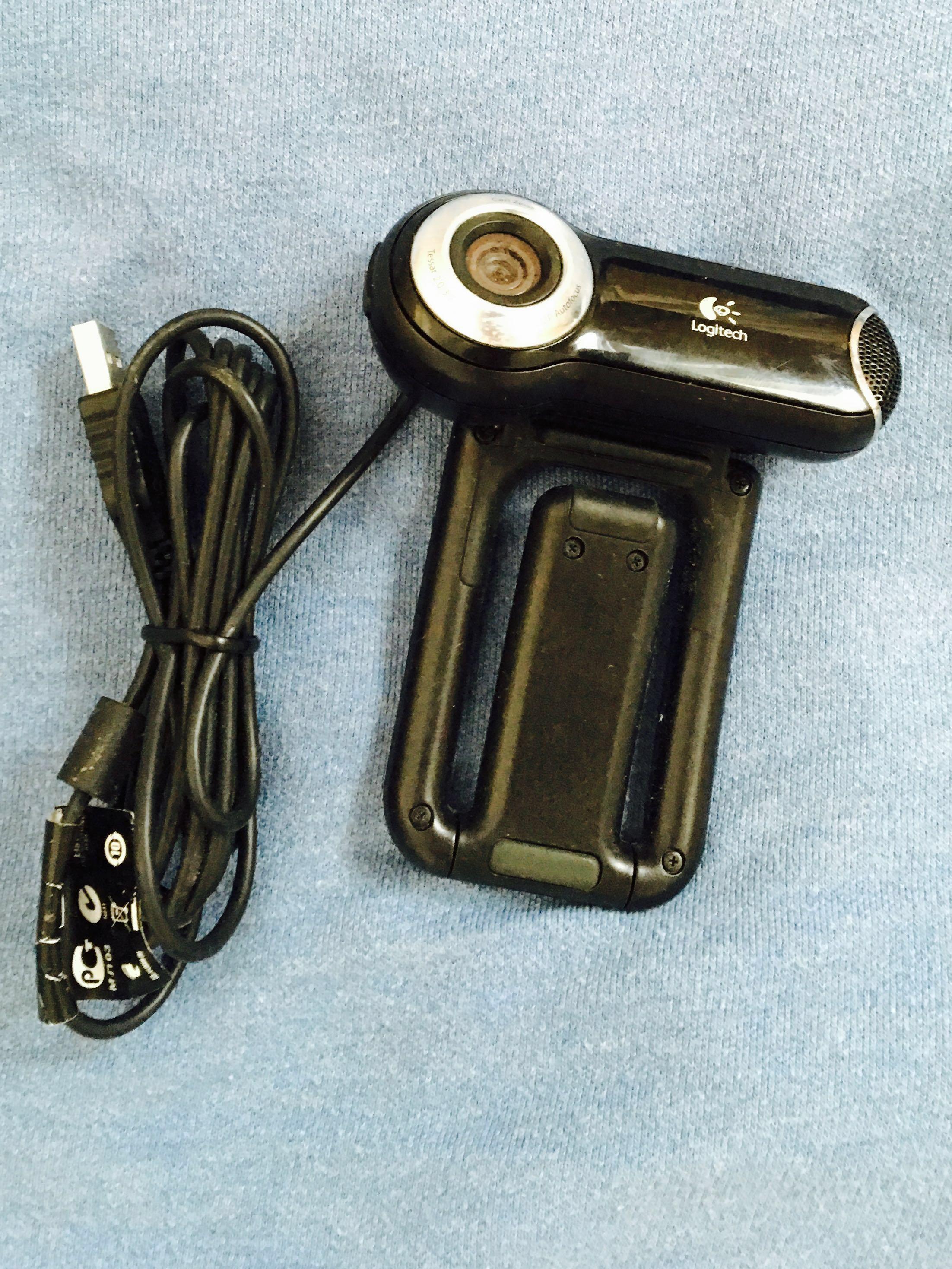 Logitech Pro 9000 PC Internet Camera Webcam with 2.0-Megapixel Video  Resolution and Carl Zeiss Lens Optics