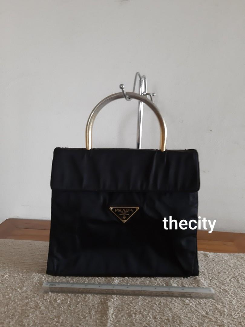 AUTHENTIC PRADA NEVERFULL SHOULDER BAG - BLACK NYLON CANVAS - GOLD HARDWARE  - CLEAN INTERIOR - SMALL SIGNS OF USAGE ON HANDLE - DESIGN SIMILAR TO LOUIS  VUITTON LV NEVERFULL BAG - (