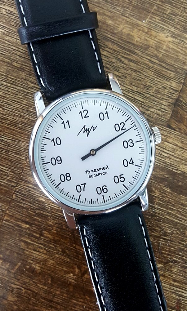 Luch one hotsell handed watch