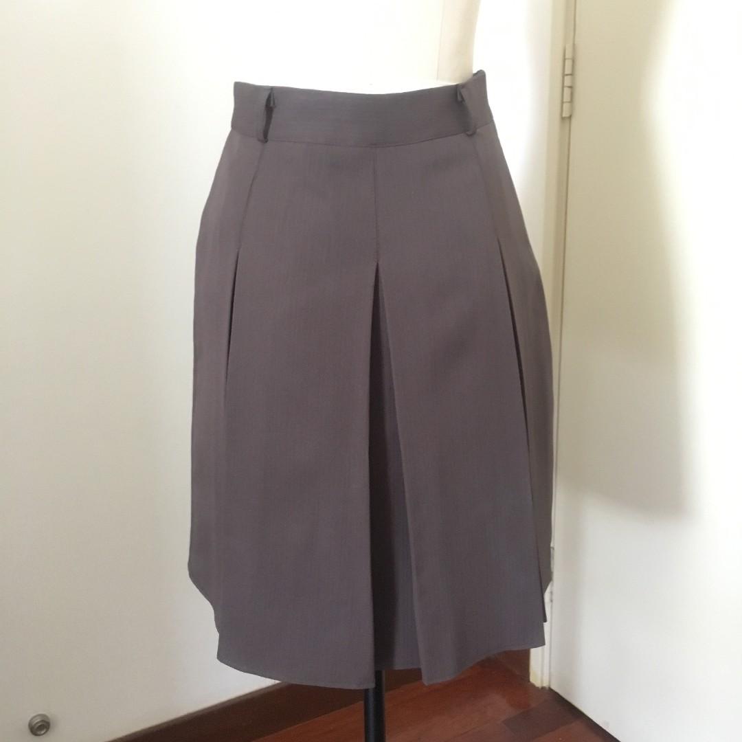 box pleat skirt knee length