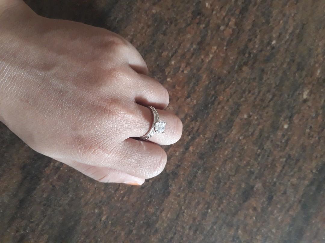 Cincin Emas Putih 375 Fesyen Wanita Perhiasan Di Carousell