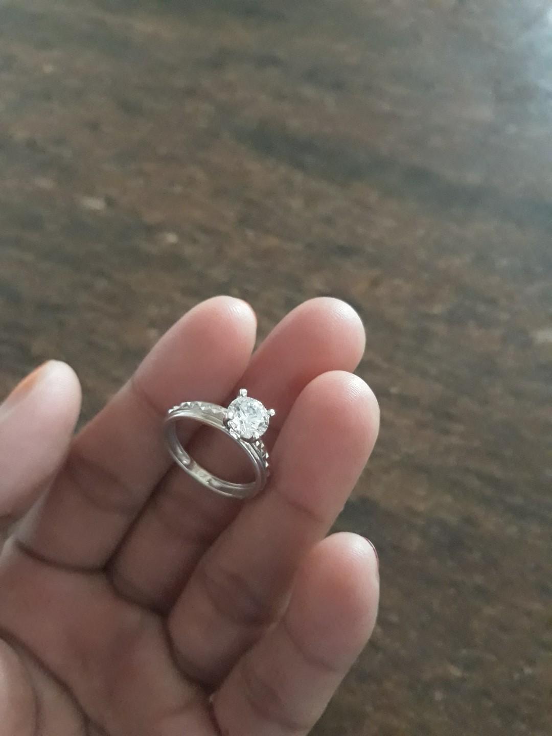 Cincin Emas Putih 375 Fesyen Wanita Perhiasan Di Carousell