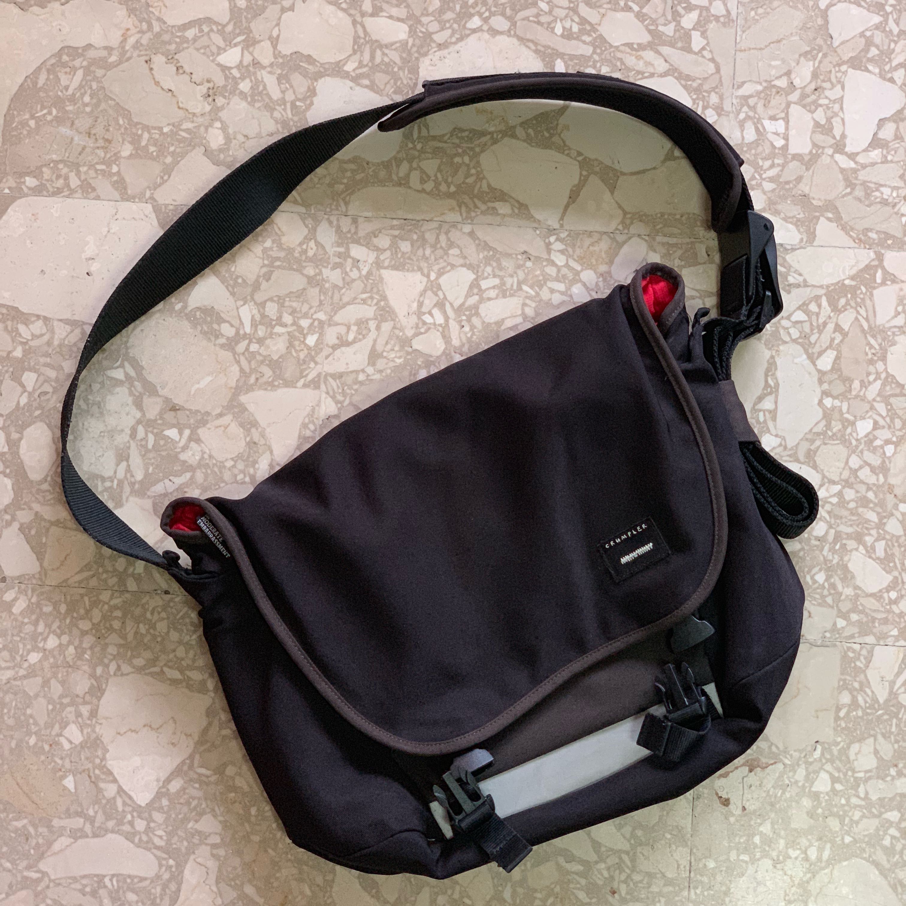 crumpler moderate embarrassment