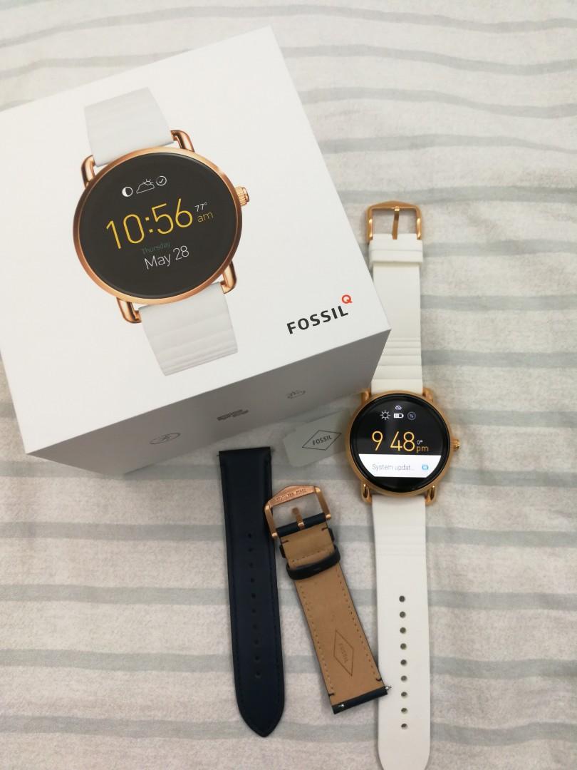 fossil q wander gold
