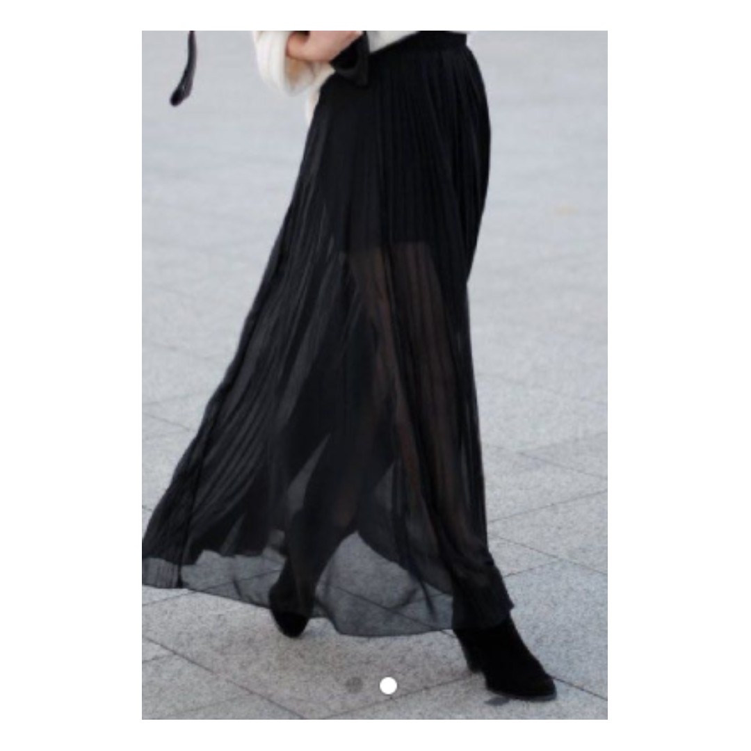 H M black pleated Maxi skirt Women s Fashion Bottoms Skirts on