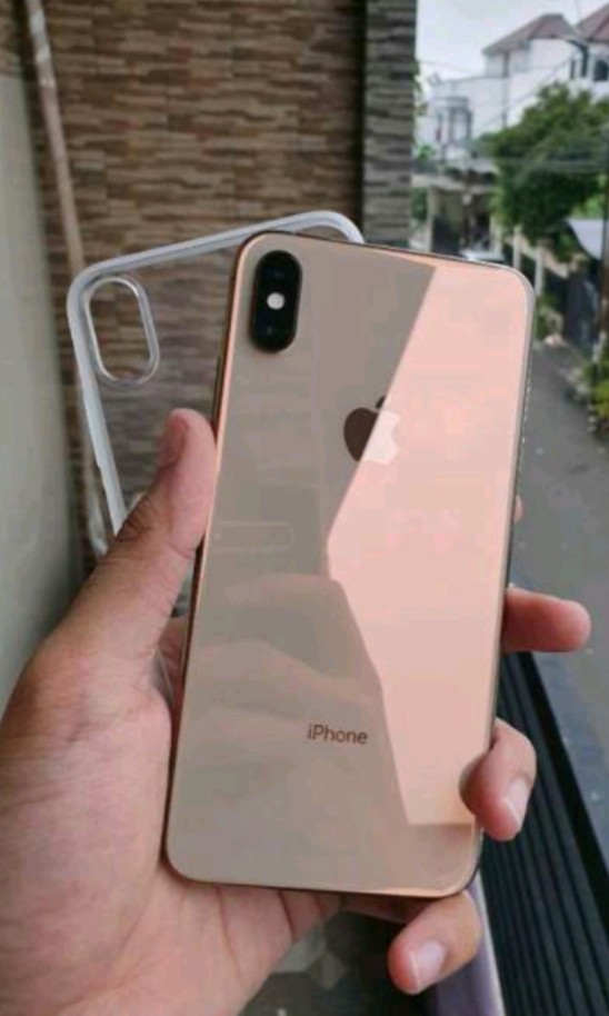 Iphone Xs Max 256gb Gold Telepon Seluler Tablet Iphone Iphone X Series Di Carousell