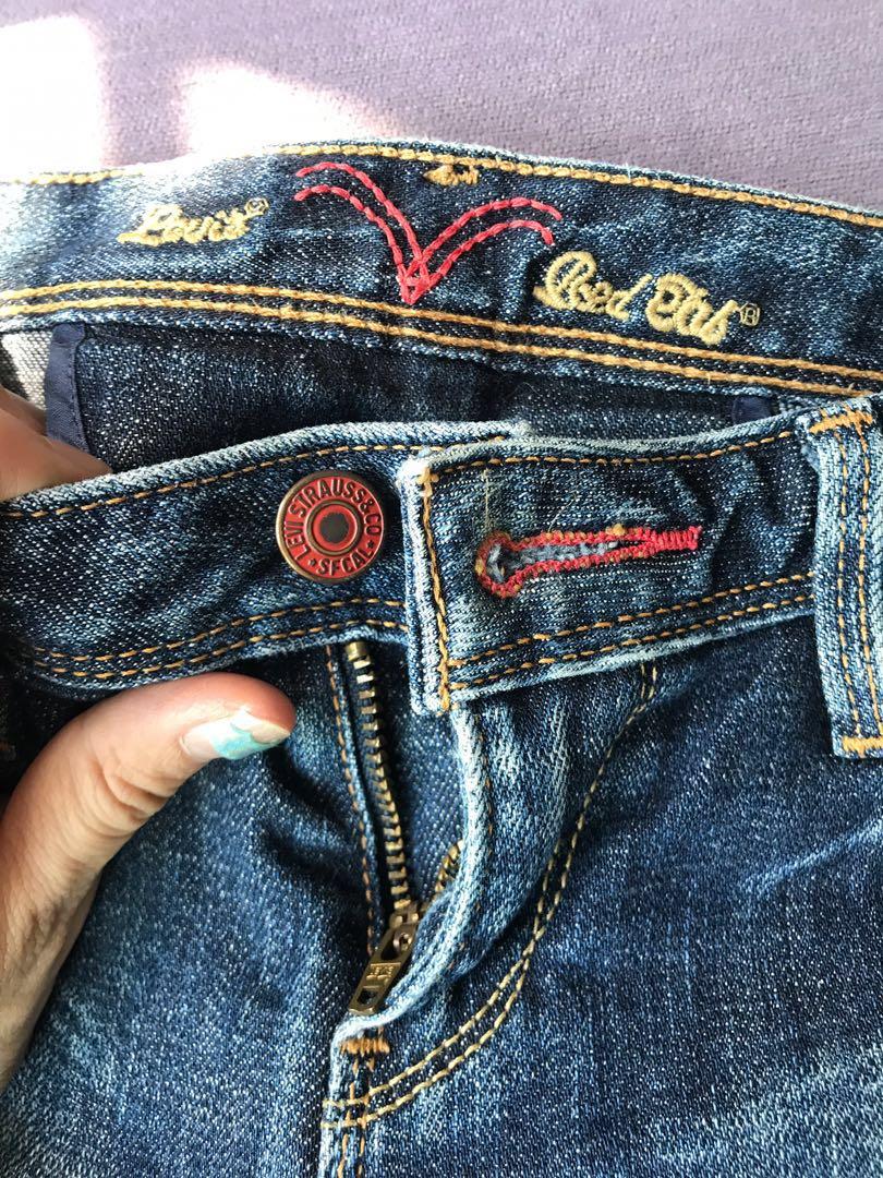 red tag levi jeans