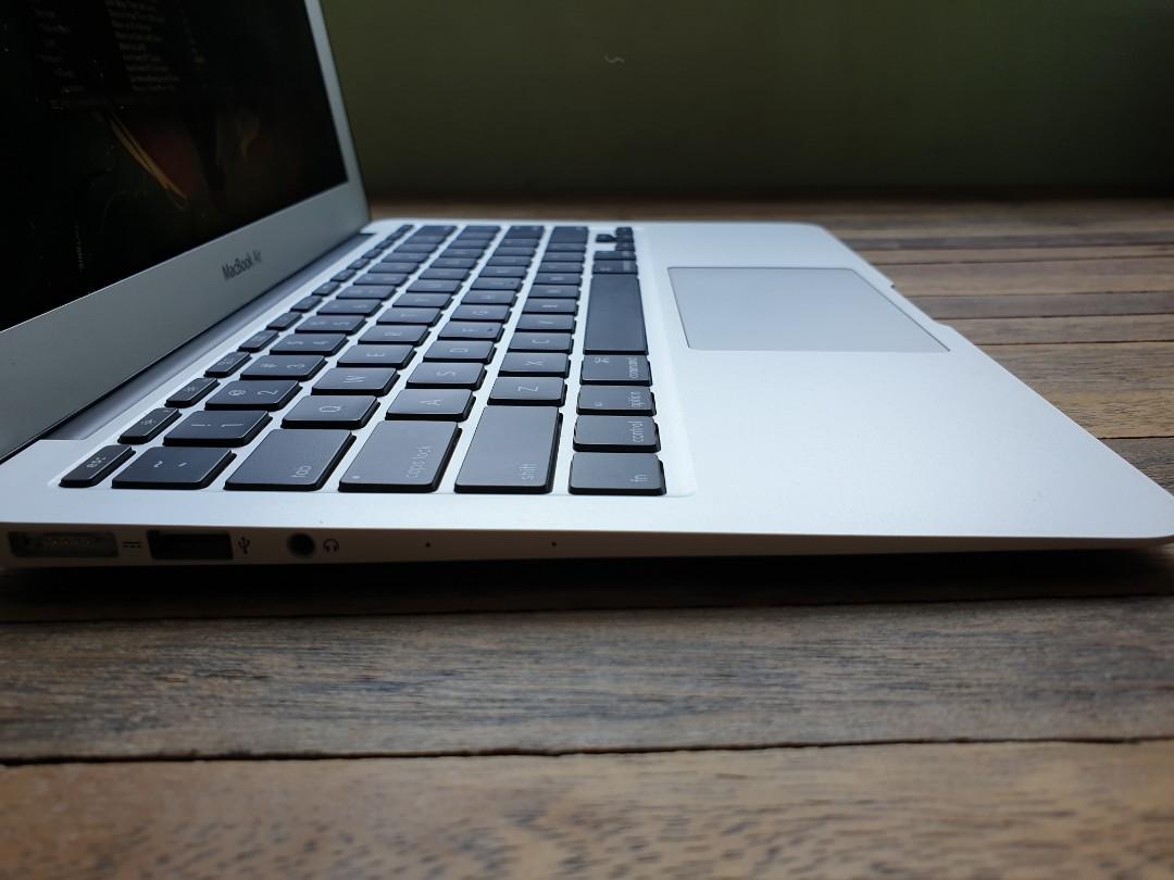 Macbook Air 2015 11 inch 128gb Core i5 Mojave, Computers & Tech