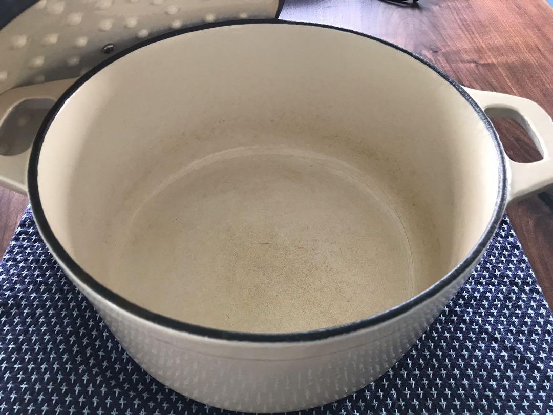 Martha Stewart 5.5L enamel Dutch oven, Furniture & Home Living