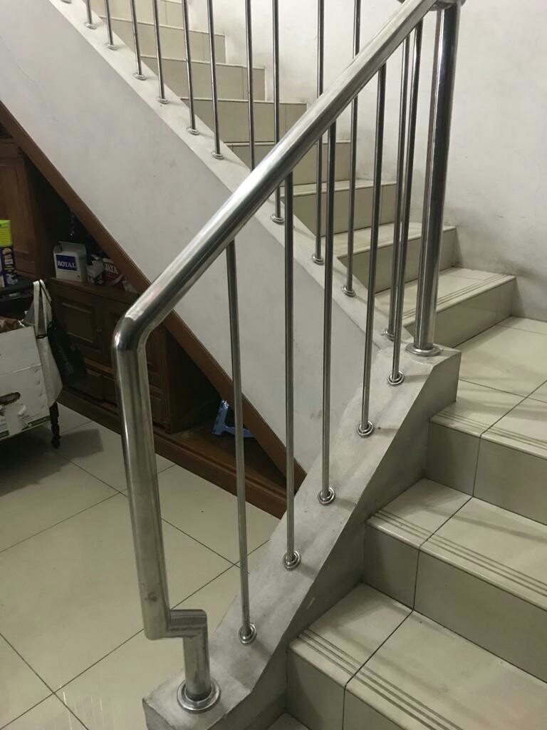Railing Tangga Stainless Steel Everything Else Preorders On Carousell