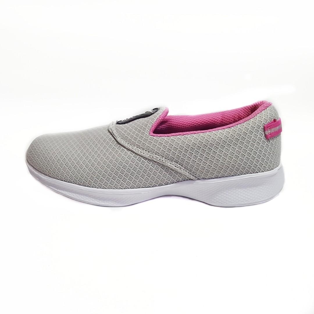 slip on nike wanita
