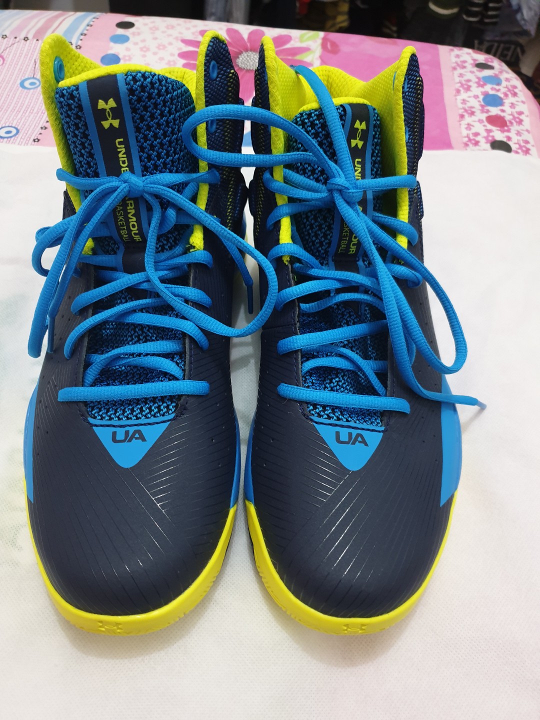 under armour rocket basketball shoes