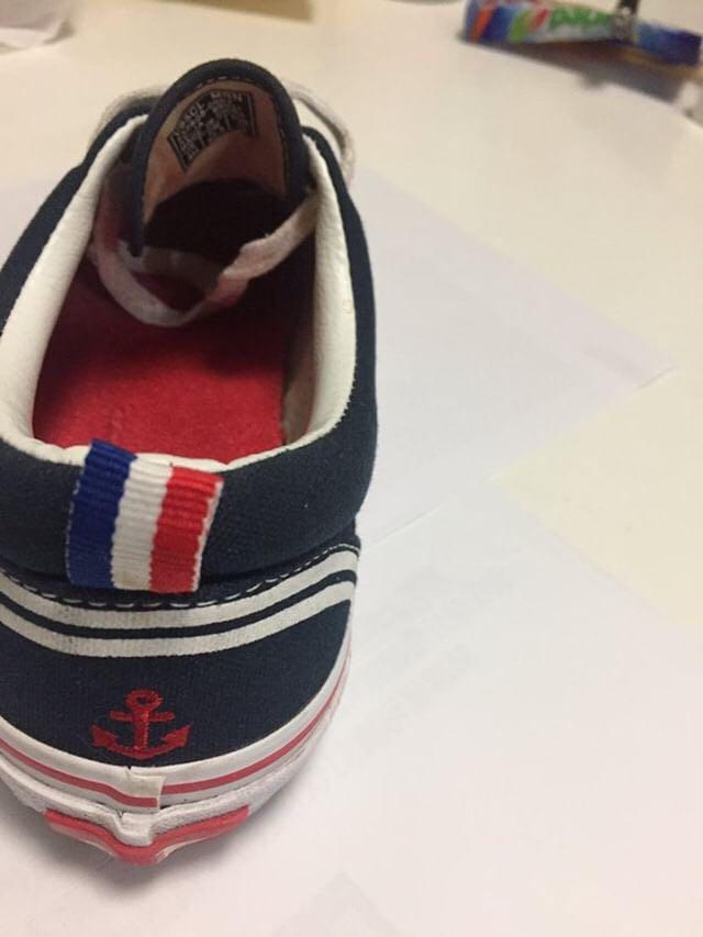 Vans （分類：波鞋）位於 Hong Kong。 由 hdjdhsjd 提交（商品編號 224965893，圖片 3）。簡介： Vans V95CL MRN ERA NAVY 購自日本ABC Mart 100%real 85%new Size:EUR 35 有盒。