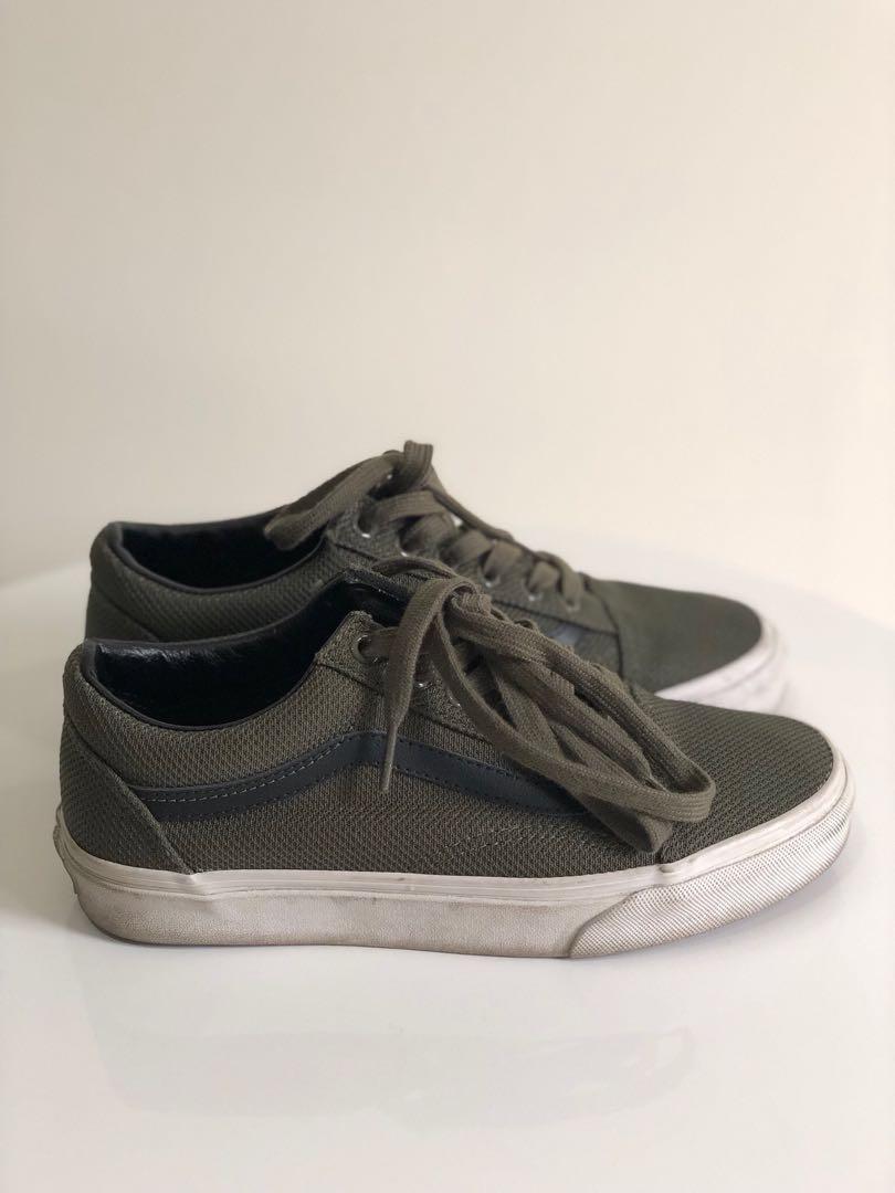 Vans queensbay clearance