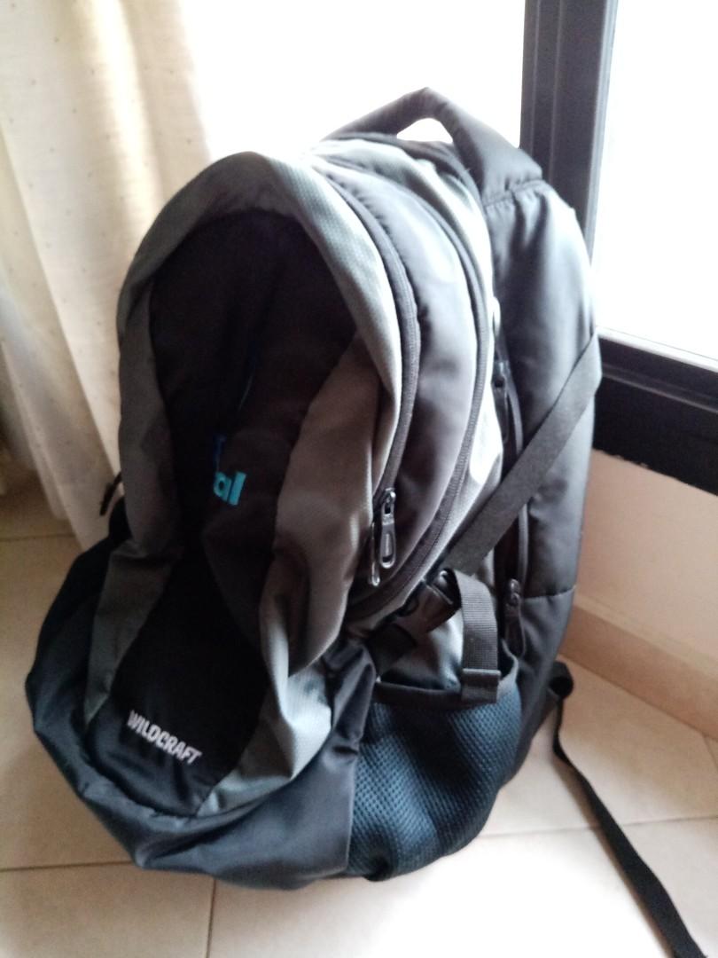 wildcraft laptop bags with rain cover