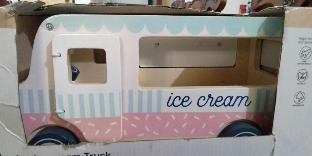 wooden ice cream van