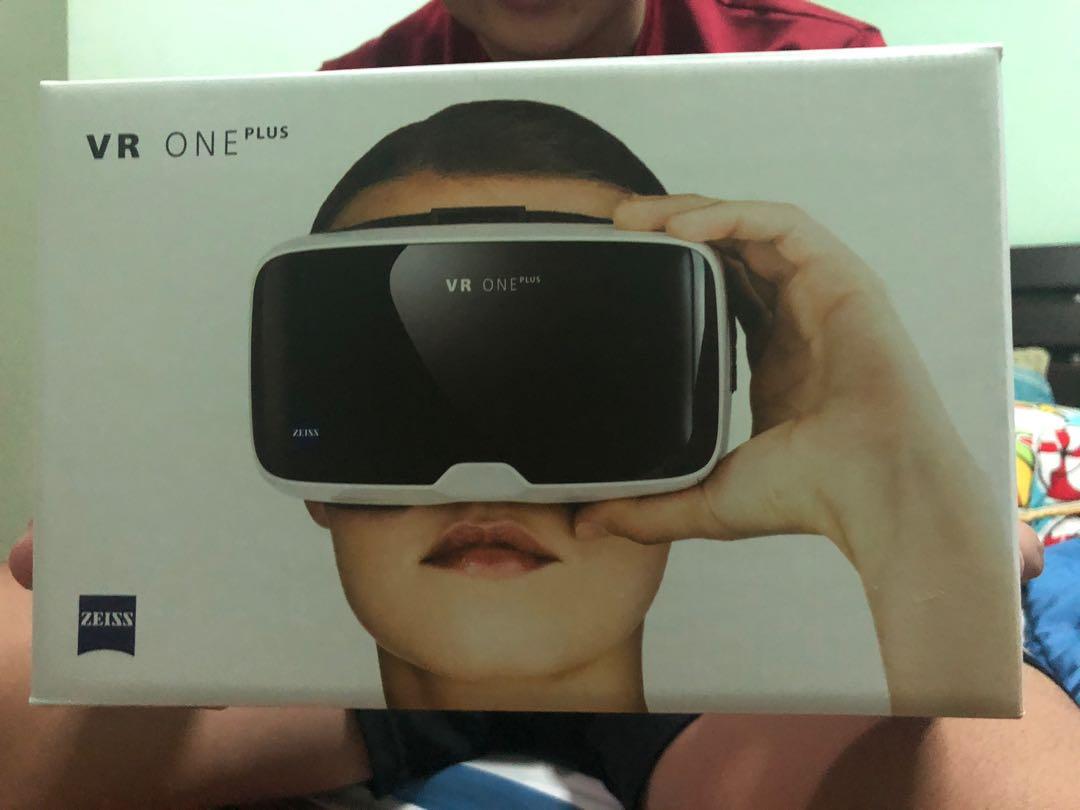 Zeiss Vr One Plus Headset Electronics Others On Carousell