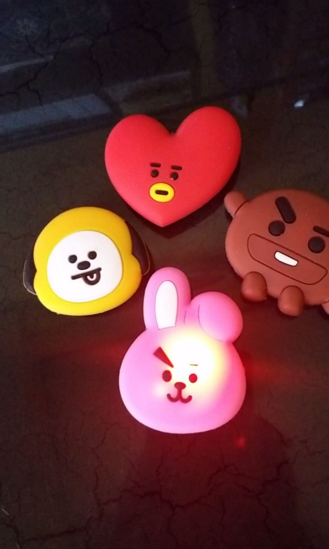 Aksesoris Hp Pop Socket Luminous Nyala Bts Bt21 Character K Wave Di Carousell