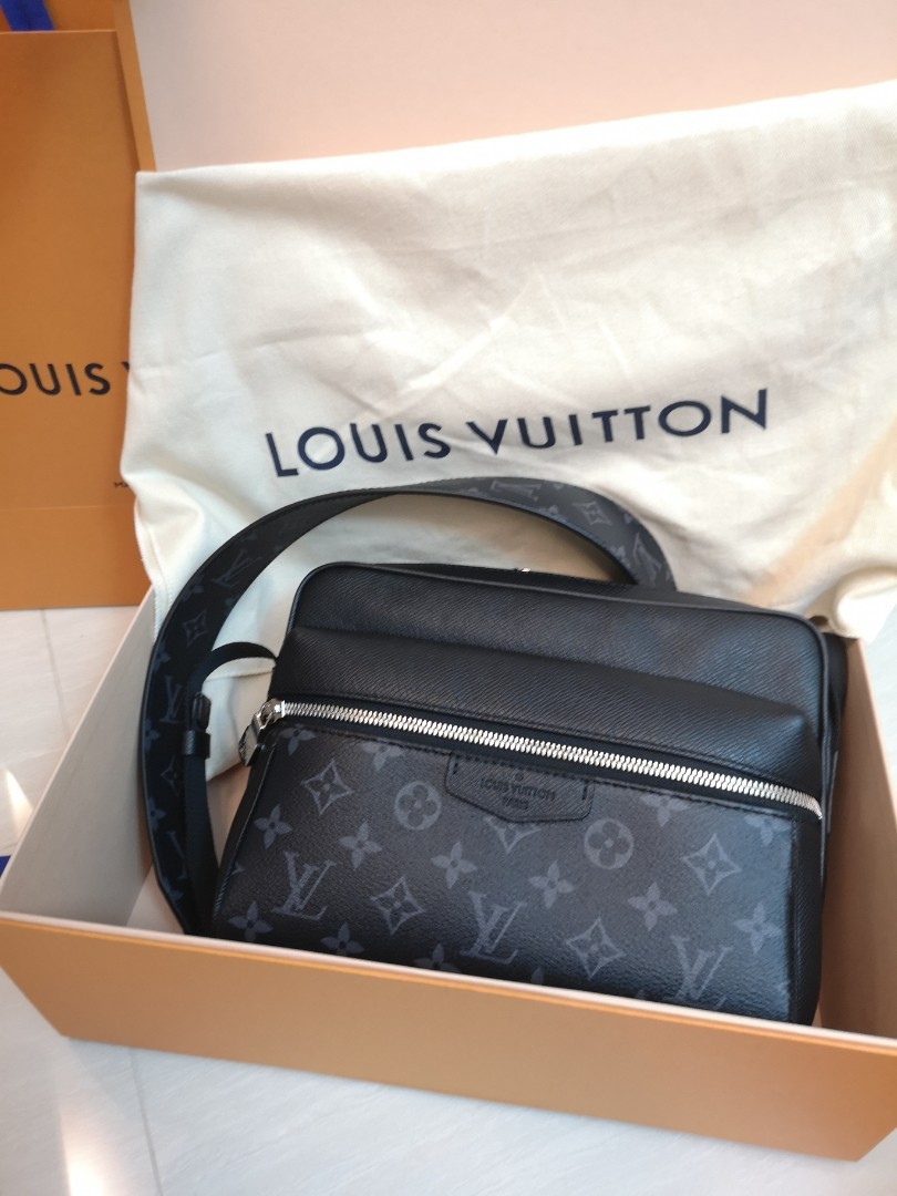 Louis Vuitton LV Outdoor messenger nouveau Cuir Blanc ref.237405