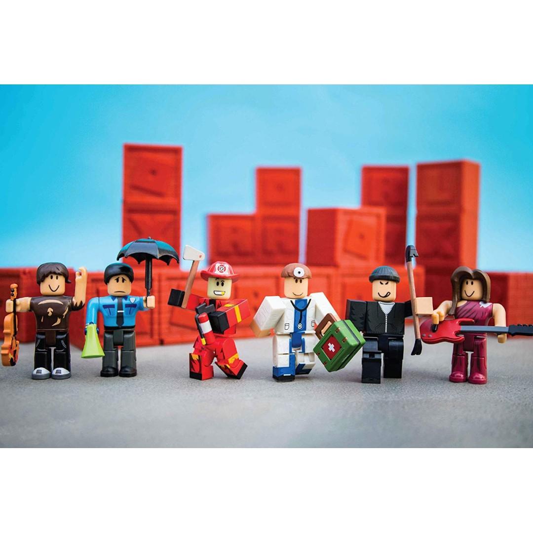 Brand New Citizens Of Roblox Toy Figures With Virtual Item Code