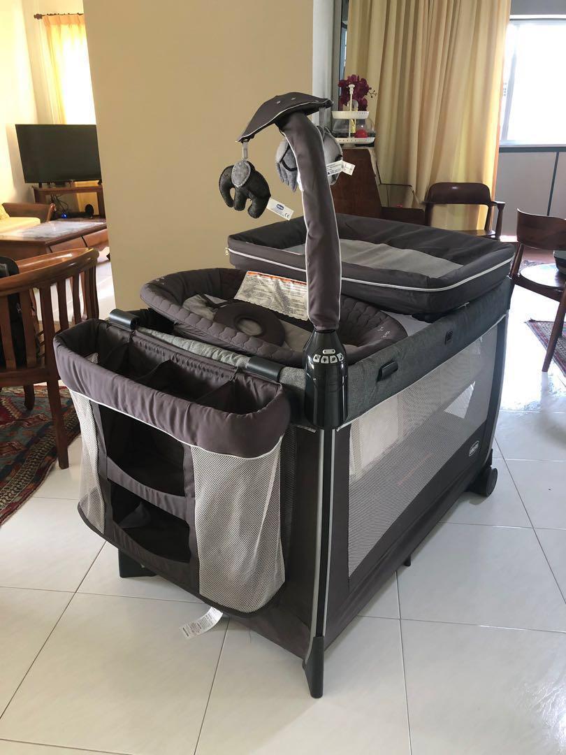 chicco lullaby dream playard in avena